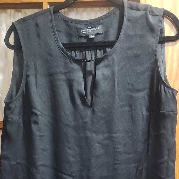 Sleeveless Tank Top From Jones NY - Picture 1 of 9